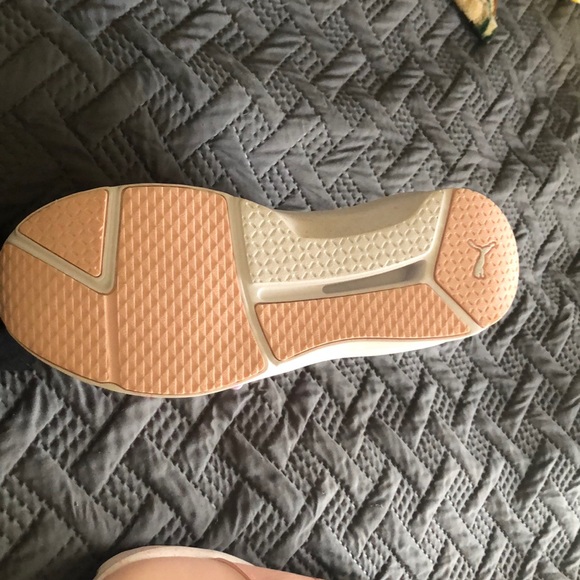 Puma - Picture 2 of 5